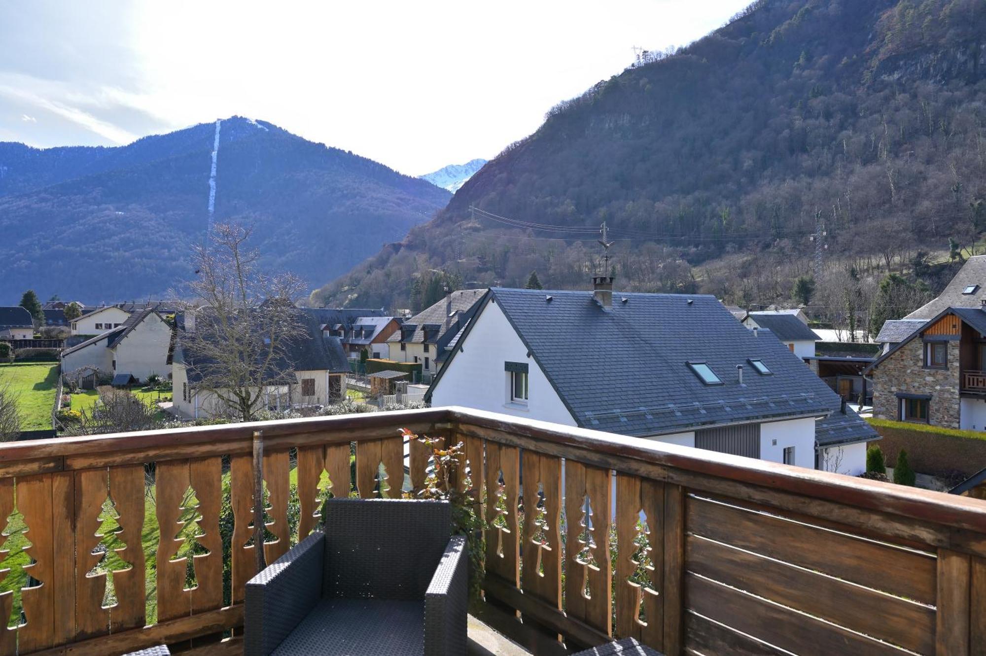 A 208 Pics D'Aran Lägenhet Bagnères-de-Luchon Exteriör bild