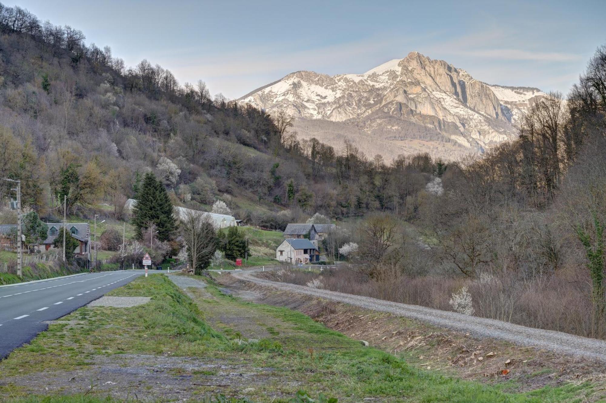 A 208 Pics D'Aran Lägenhet Bagnères-de-Luchon Exteriör bild