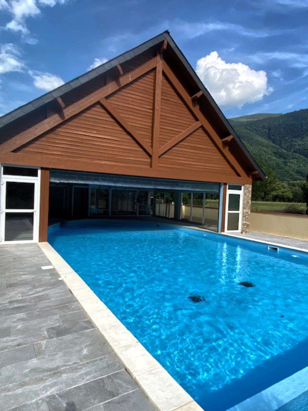 A 208 Pics D'Aran Lägenhet Bagnères-de-Luchon Exteriör bild